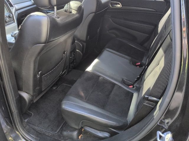 Used 2015 Jeep Grand Cherokee Altitude AWD/4WD image 8