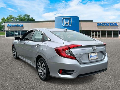 Certified 2018 Honda Civic EX image 5