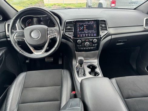 Used 2020 Jeep Grand Cherokee Altitude image 11