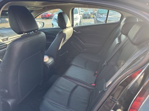 Used 2017 MAZDA MAZDA3 Grand Touring image 12