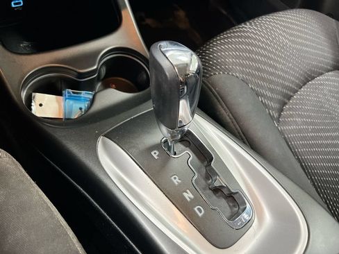 Used 2017 Dodge Journey SXT w/ Comfort/Convenience Group FWD image 16