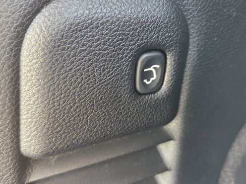 Used 2019 Jeep Grand Cherokee Altitude image 11