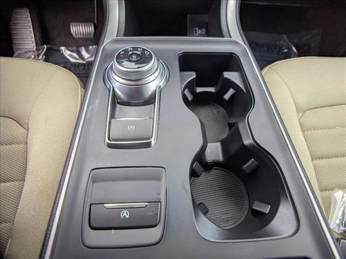 Used 2021 Ford Edge SE image 21