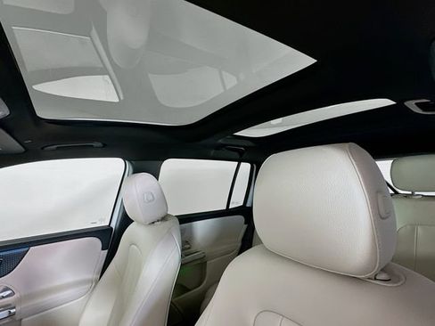 New 2026 Mercedes-Benz GLB 250 4MATIC image 21