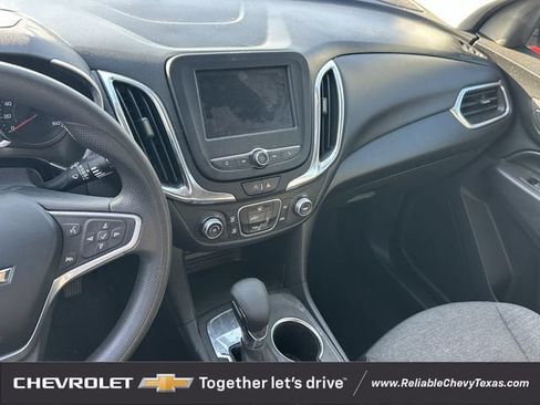 Used 2022 Chevrolet Equinox LT w/ LPO, Floor Liner Package FWD image 9