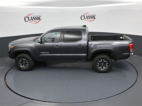 Used 2023 Toyota Tacoma TRD Sport image 17