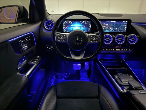 Used 2021 Mercedes-Benz GLA 35 AMG AMG GLA35 image 28