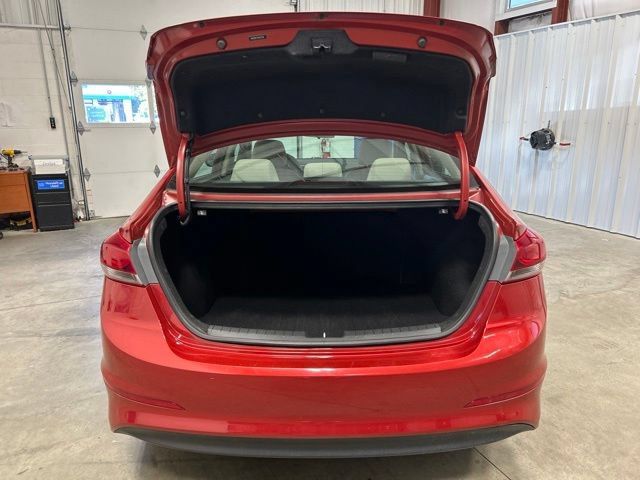 Used 2017 Hyundai Elantra SE FWD image 19