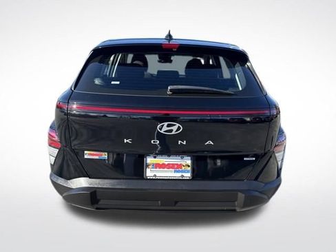 Certified 2024 Hyundai Kona SE image 4