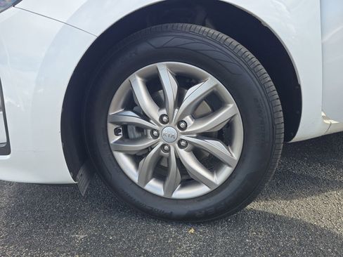 Used 2020 Kia Sedona EX image 28