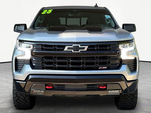 Used 2025 Chevrolet Silverado 1500 LT Trail Boss w/ Convenience Package II AWD/4WD image 2