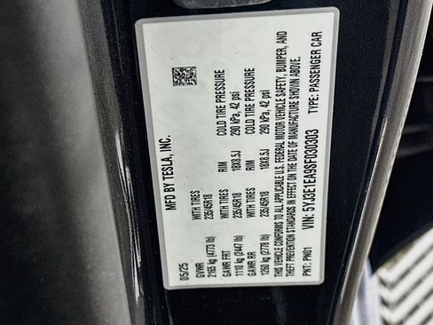 Used 2025 Tesla Model 3 Long Range RWD image 12
