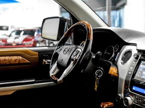 Used 2017 Toyota Tundra 1794 Edition image 14