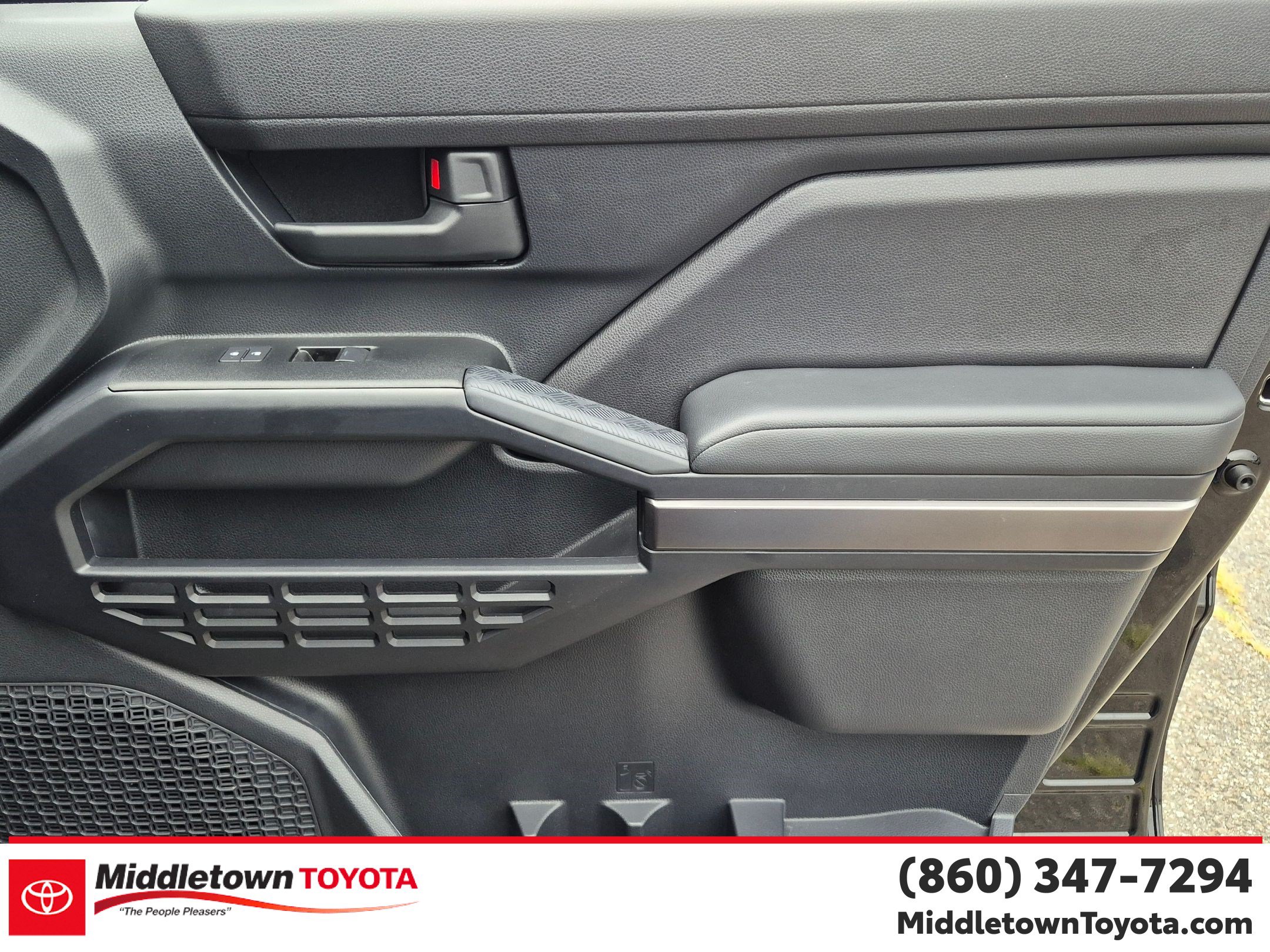 Certified 2025 Toyota 4Runner SR5 AWD/4WD image 31