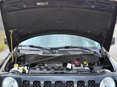 Used 2016 Jeep Patriot High Altitude AWD/4WD image 28