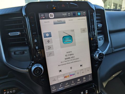 New 2026 RAM 1500 4x4 Crew Cab image 24