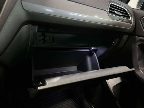 Used 2023 Volkswagen Tiguan SE R-Line image 37