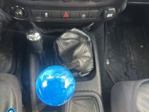 Used 2011 Jeep Wrangler Unlimited Sahara image 21