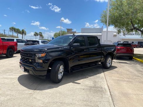 New 2026 Chevrolet Silverado 1500 Custom RWD image 3