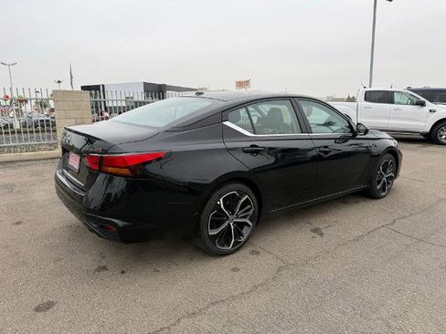 New 2025 Nissan Altima 2.5 SR w/ SR Premium Package image 6