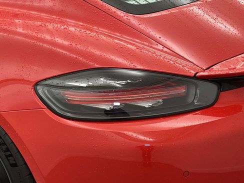 Used 2018 Porsche 718 Cayman S image 16