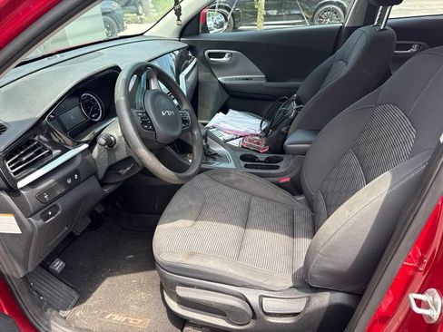 Used 2022 Kia Niro LX FWD image 33