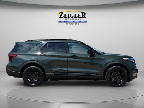 Used 2023 Ford Explorer ST-Line w/ Class IV Trailer Tow Package AWD/4WD image 8