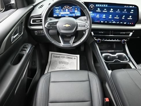 Used 2026 Chevrolet Traverse LT w/ Driver Confidence Package AWD/4WD image 15