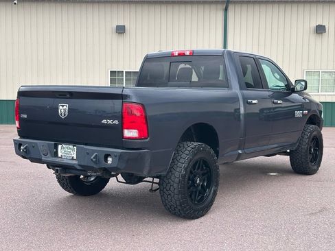 Used 2017 RAM 1500 Classic SLT AWD/4WD image 6
