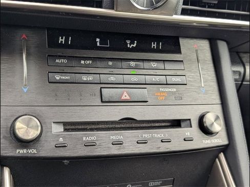 Used 2019 Lexus IS 300 AWD image 15