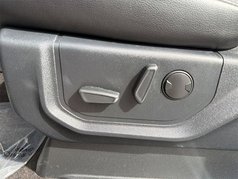 Used 2020 Ford F150 Lariat w/ Trailer Tow Package image 13