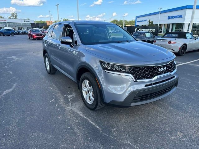 Used 2023 Kia Sorento LX AWD/4WD image 5