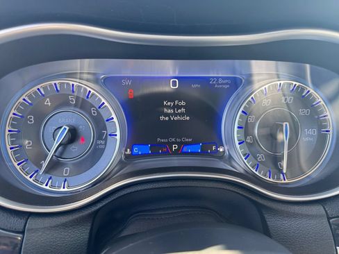 Certified 2022 Chrysler 300 Touring L w/ Popular Equipment Group AWD/4WD image 19
