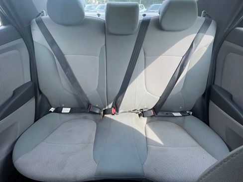Used 2013 Hyundai Accent GLS FWD image 23