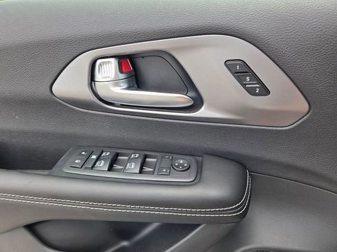 New 2026 Chrysler Pacifica Select image 19
