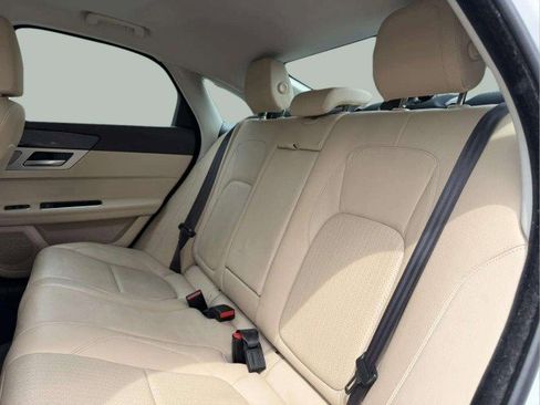 Used 2018 Jaguar XF Prestige AWD/4WD image 24