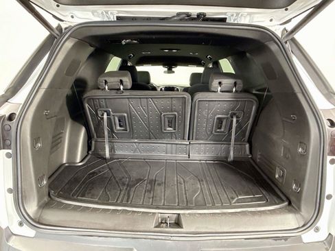 Used 2023 Chevrolet Traverse LT w/ LPO, Floor Liner Package AWD/4WD image 18