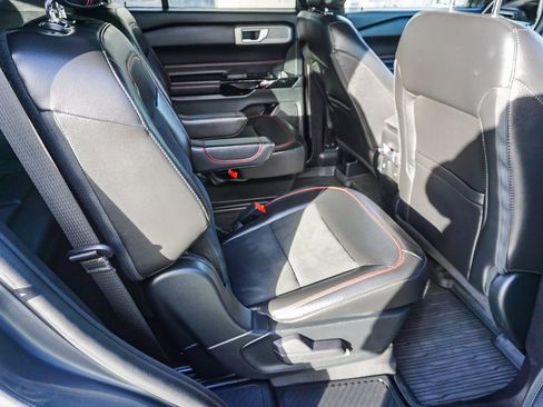 Used 2022 Ford Explorer ST-Line w/ Class IV Trailer Tow Package image 14