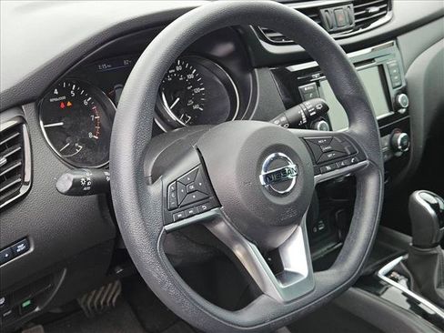 Used 2020 Nissan Rogue Sport S w/ Appearance Package FWD image 9