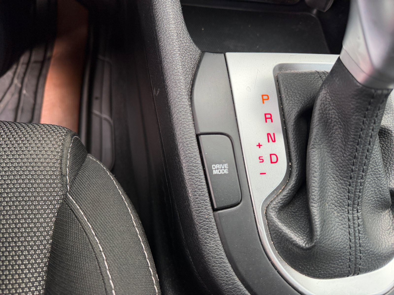 Used 2024 Kia Forte LXS FWD image 24