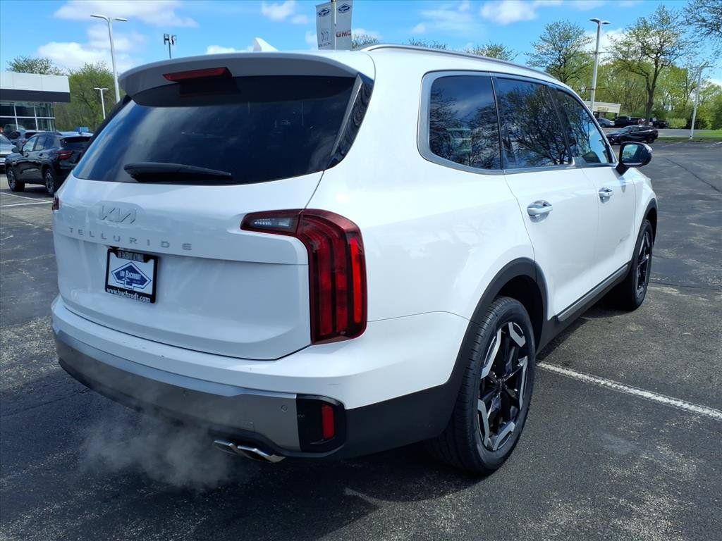 Used 2025 Kia Telluride S FWD image 7