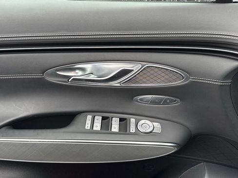 Used 2025 Genesis Electrified GV70 Advanced w/ Prestige Package image 25