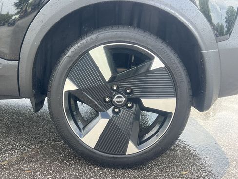 Used 2025 Nissan Kicks SR FWD image 29