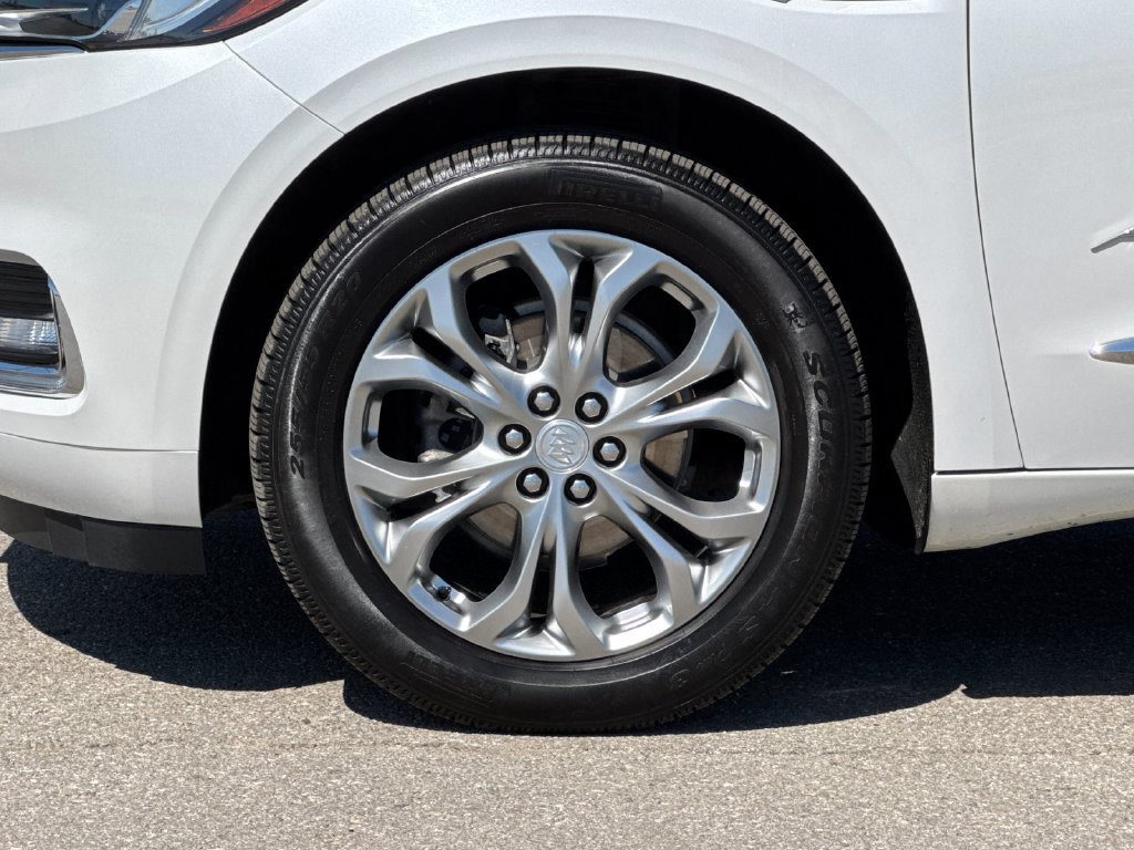 Used 2021 Buick Enclave Avenir w/ Avenir Technology Package FWD image 32