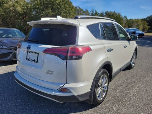 Used 2018 Toyota RAV4 Limited image 10