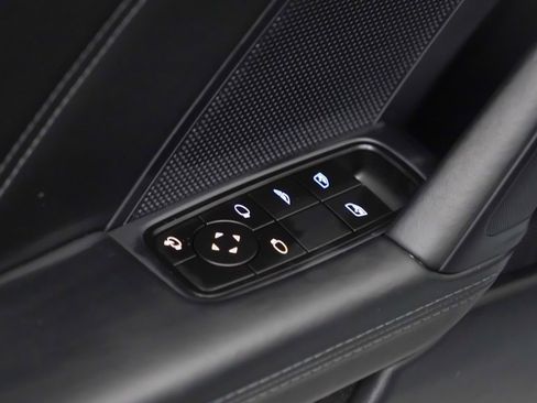 Certified 2025 Porsche 911 Carrera image 18