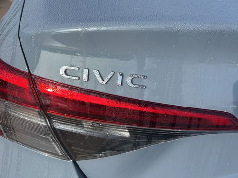 Used 2024 Honda Civic Sport image 10