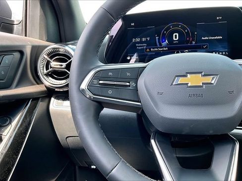 New 2027 Chevrolet Equinox LT w/ Convenience Package II FWD image 19