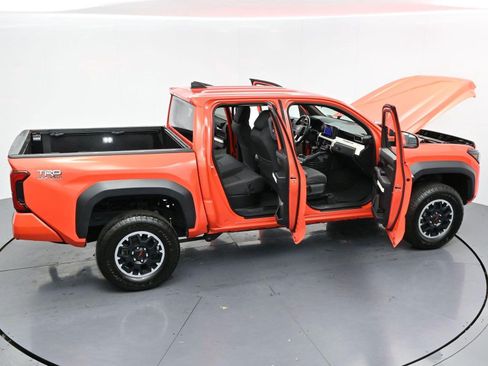 Used 2024 Toyota Tacoma TRD Off-Road AWD/4WD image 41