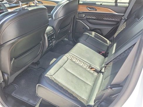 Used 2022 Jeep Grand Cherokee Summit image 17